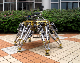 用于救灾环境应用的六足步行机器人现场演示