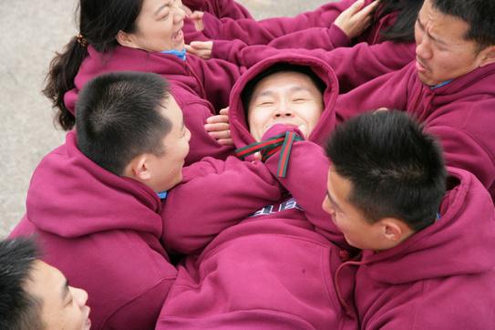 你小子享受了，可把咱哥们累惨了！
