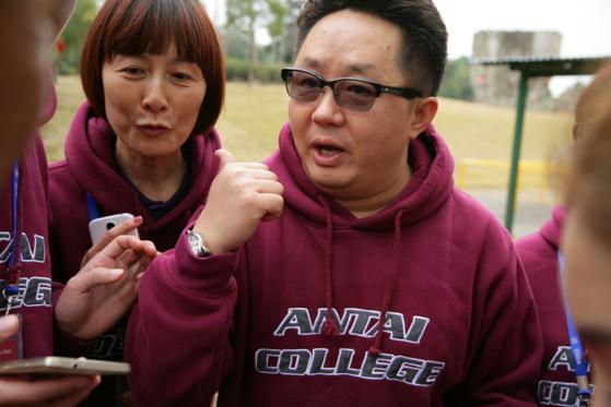 别怕，哥们我罩着你们！