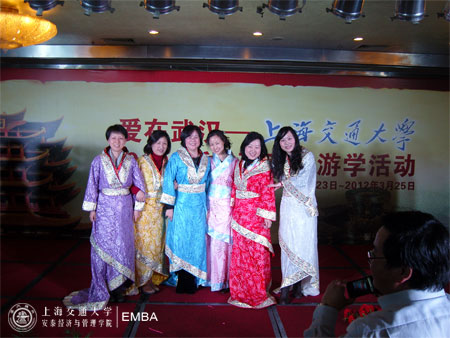 “爱在武汉”汉服秀
